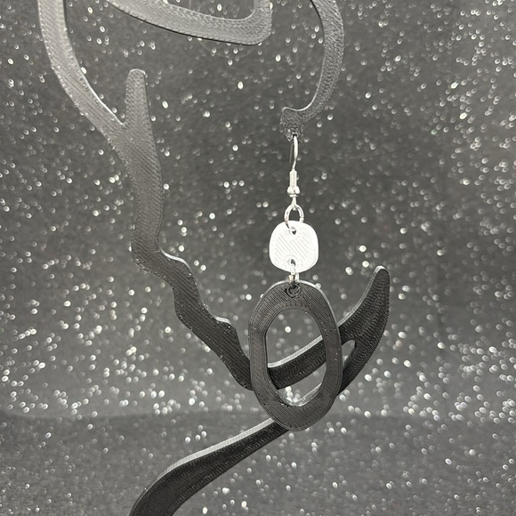 Black and Silver Geometric Earrings - Picture 4 of 4